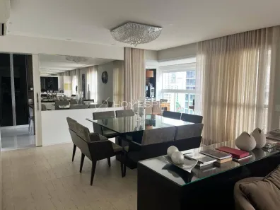 Apartamento com 3 Quartos para venda ou aluguel, 210m² no Vila Olímpia, São Paulo