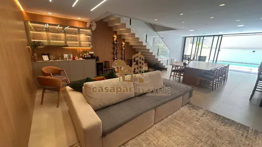 Sobrado com 3 Quartos à venda, 226m² no Universitário, Londrina