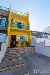 Casa com 3 Quartos à venda, 174m² no Guarujá, Porto Alegre