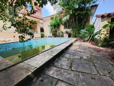 Casa com 3 Quartos à venda, 200m² no Santa Rosa, Niterói