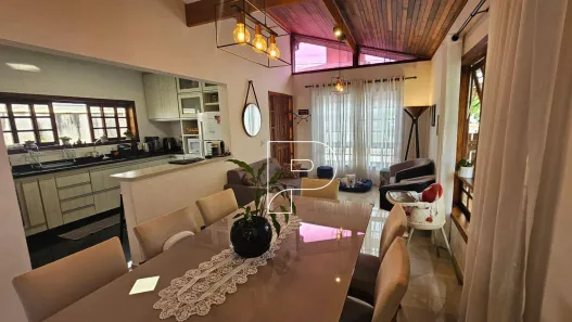 Casa de Condomínio com 3 Quartos à venda, 180m² no Pitas, Cotia