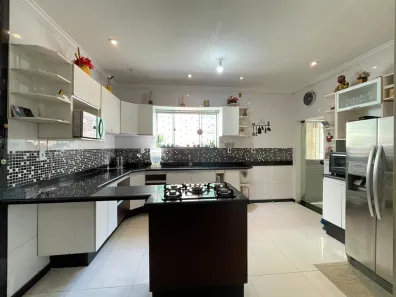 Casa com 7 Quartos à venda, 429m² no São Mateus, Juiz de Fora
