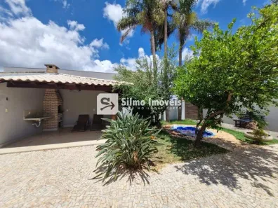 Casa com 3 Quartos para alugar, 220m² no Aclimação, Uberlândia