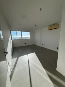 Sala Comercial com 1 Quarto para alugar, 40m² no Pajuçara, Maceió