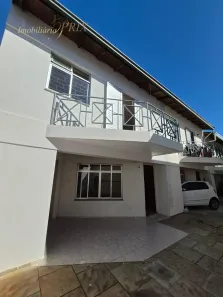 Sobrado com 3 Quartos para alugar, 100m² no Novo Mundo, Curitiba