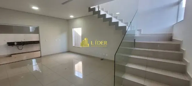 Casa com 3 Quartos para alugar, 136m² no Laranjeiras, Uberlândia