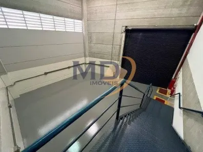 Galpão/Depósito/Armazém para alugar, 211m² no Casa Grande, Diadema