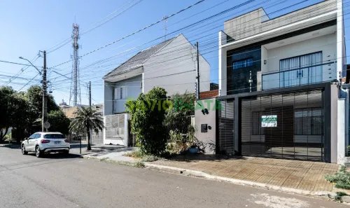 Sobrado com 4 Quartos para alugar, 230m² no Parque Residencial Tuiuti, Maringá