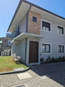 Casa de Condomínio com 2 Quartos à venda, 87m² no Cachoeira do Bom Jesus, Florianópolis