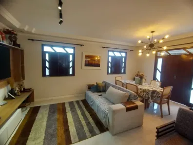Sobrado com 3 Quartos à venda, 220m² no Buraquinho, Lauro de Freitas