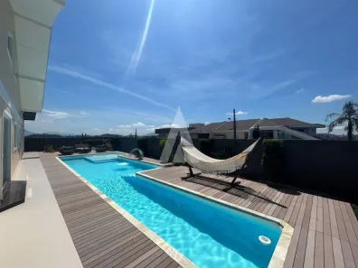 Casa com 3 Quartos à venda, 355m² no Costa e Silva, Joinville