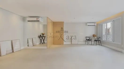 Apartamento com 2 Quartos à venda, 130m² no Vila Nova Conceição, São Paulo