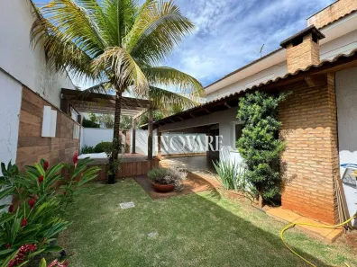Casa de Condomínio com 4 Quartos para alugar, 290m² no Granada, Uberlândia