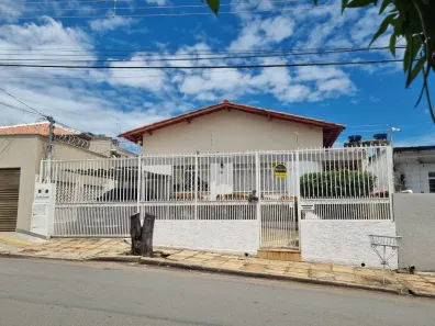 Casa com 2 Quartos à venda, 516m² no Setor Sul, Goiânia