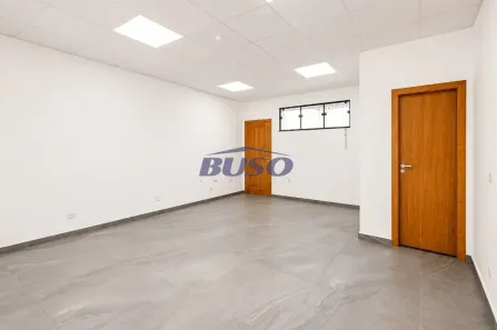 Sala Comercial para alugar, 30m² no Novo Mundo, Curitiba