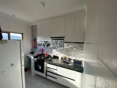 Casa de Condomínio com 2 Quartos para alugar, 56m² no Maracanã, Praia Grande