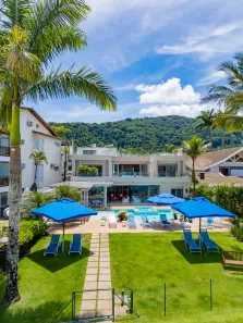 Sobrado com 8 Quartos à venda, 764m² no Tabatinga, Caraguatatuba