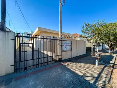 Casa com 1 Quarto para alugar, 35m² no Vila Brasil, Londrina