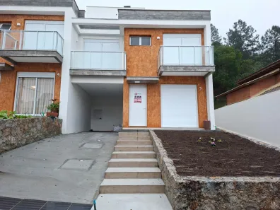 Casa com 3 Quartos para alugar, 150m² no Trindade, Florianópolis