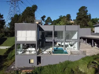 Casa de Condomínio com 4 Quartos à venda, 600m² no Caraguatá, Mairiporã