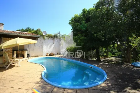 Casa com 3 Quartos à venda, 250m² no Guarujá, Porto Alegre