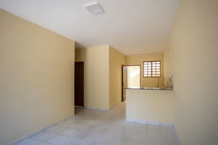 Casa com 2 Quartos para alugar, 60m² no Setor Campinas, Goiânia
