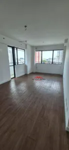 Sala Comercial à venda, 32m² no Jardim São Dimas, São José dos Campos