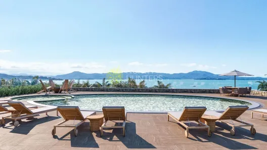 Cobertura com 3 Quartos à venda, 212m² no Jurerê, Florianópolis