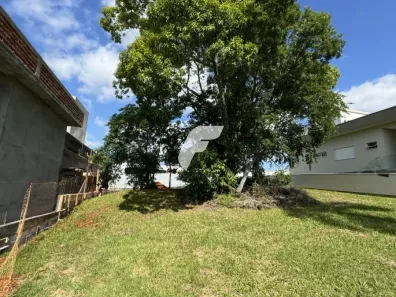 Lote/Terreno à venda, 588m² no Primeira Linha, Criciúma