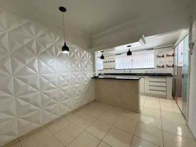 Casa com 4 Quartos à venda, 214m² no Jardim Itapuã, Piracicaba