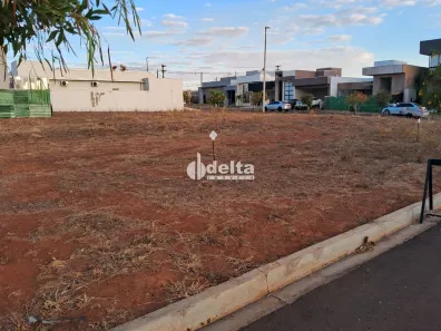Lote/Terreno à venda, 256m² no Grand Ville, Uberlândia