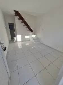 Casa de Condomínio com 2 Quartos para alugar, 80m² no Jacutinga, Mesquita
