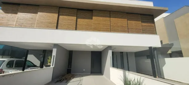 Casa com 3 Quartos à venda, 168m² no Campeche, Florianópolis