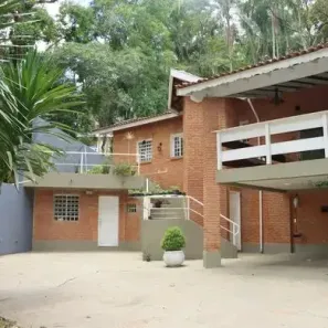 Fazenda/Sítio com 3 Quartos à venda, 250m² no Centro, Embu das Artes