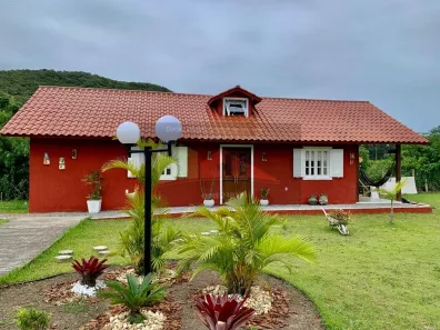 Casa com 3 Quartos à venda, 150m² no Sambaqui, Florianópolis