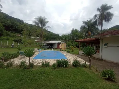 Fazenda/Sítio com 3 Quartos à venda, 200m² no Laranjeiras de Caldas, Caldas