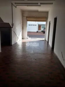 Casa com 9 Quartos à venda, 356m² no Brasil, Uberlândia