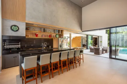 Casa de Condomínio com 4 Quartos à venda, 534m² no São João, Curitiba