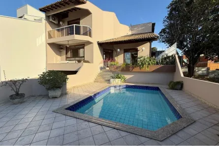 Casa com 4 Quartos à venda, 350m² no Mata da Praia, Vitória