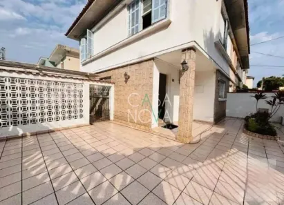 Sobrado com 3 Quartos à venda, 140m² no Marapé, Santos