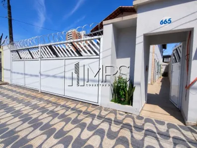 Casa com 2 Quartos à venda, 70m² no Guilhermina, Praia Grande