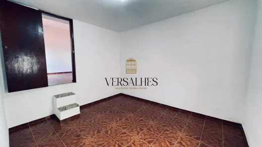 Casa com 1 Quarto para alugar, 90m² no Planalto, Belo Horizonte