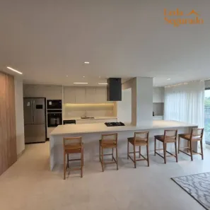 Apartamento com 3 Quartos para alugar, 158m² no Cambuí, Campinas