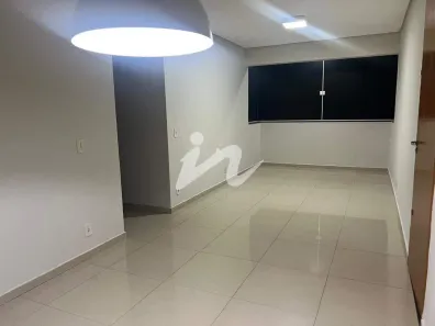 Apartamento com 3 Quartos à venda, 100m² no Santa Mônica, Uberlândia