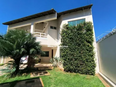 Sobrado com 4 Quartos para alugar, 150m² no Tabajaras, Uberlândia
