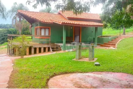 Casa com 2 Quartos para alugar, 95m² no Santo Antônio, Louveira