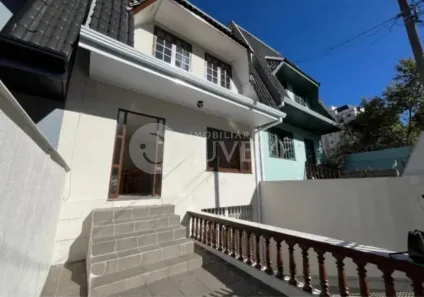 Sobrado com 3 Quartos à venda, 159m² no Tingui, Curitiba