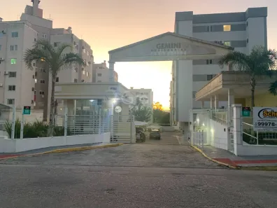 Apartamento com 1 Quarto para alugar, 72m² no Ponta de Baixo, São José