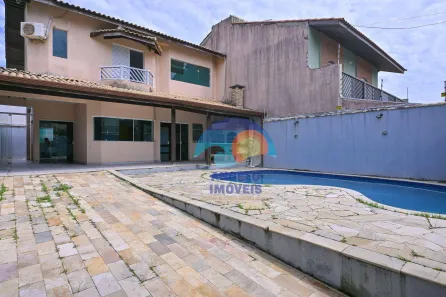 Sobrado com 3 Quartos à venda, 150m² no Bal Stella Maris, Peruíbe