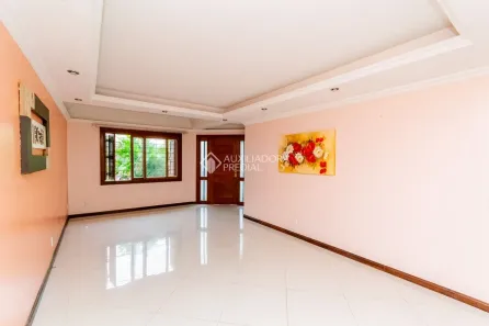 Casa com 5 Quartos para alugar, 362m² no Jardim Itu, Porto Alegre